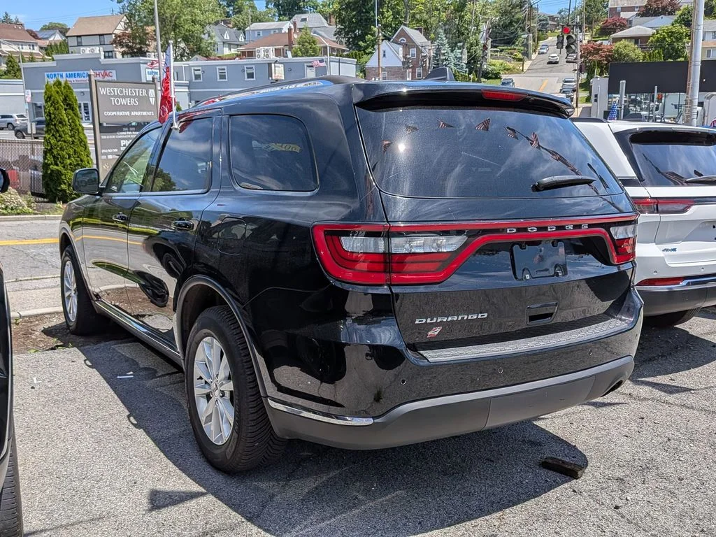 Used 2019 Black Dodge SXT Plus image 10