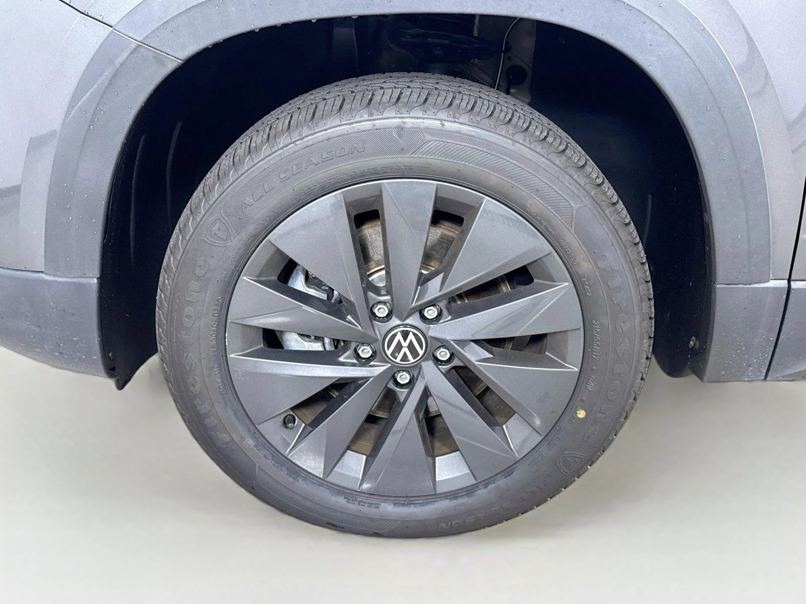 Used 2023 Platinum Gray Metallic Volkswagen S image 28