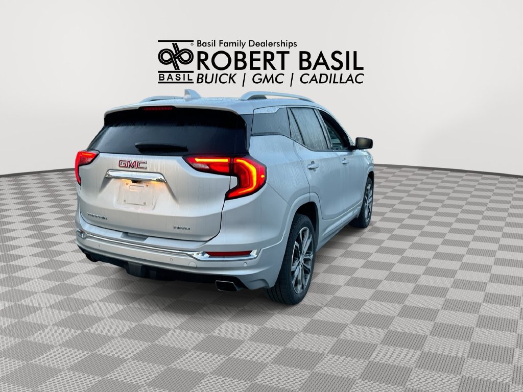 Used 2019 Silver GMC Denali image 8