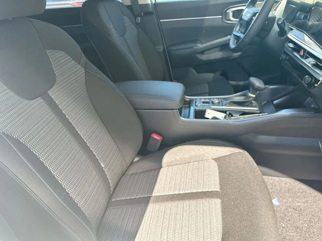 New 2026 Glacial White Pearl Kia LX image 27