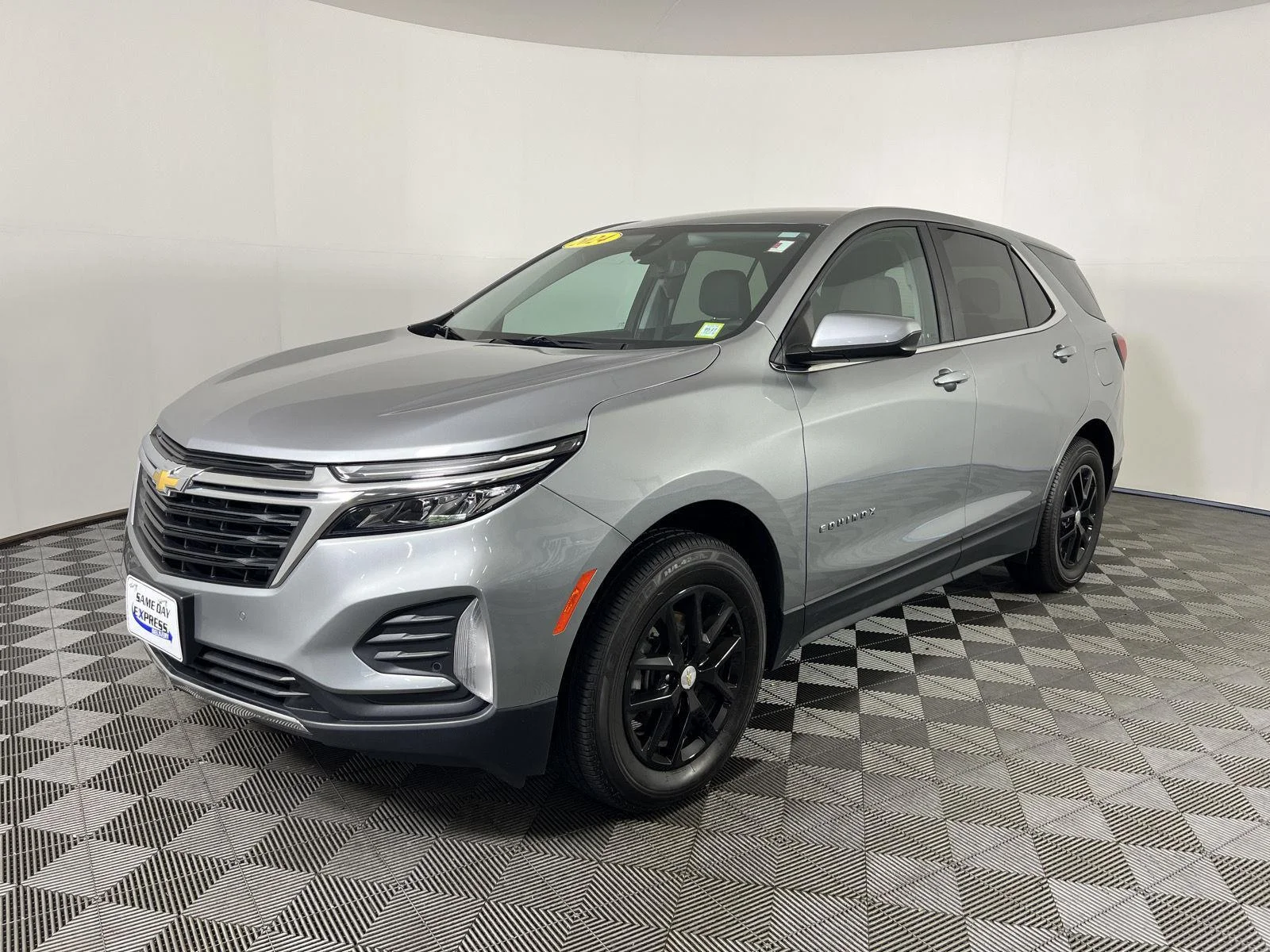 Used 2024 Sterling Gray Metallic Chevrolet LT image 24