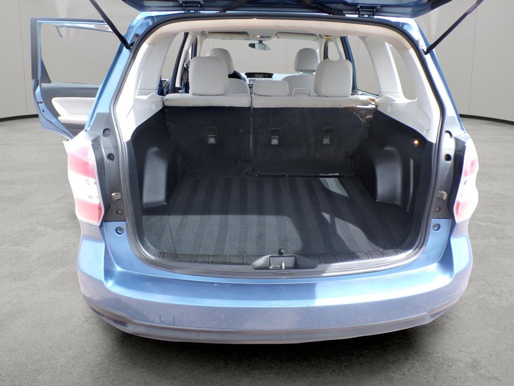 Used 2016 Quartz Blue Pearl Subaru 2.5i image 15
