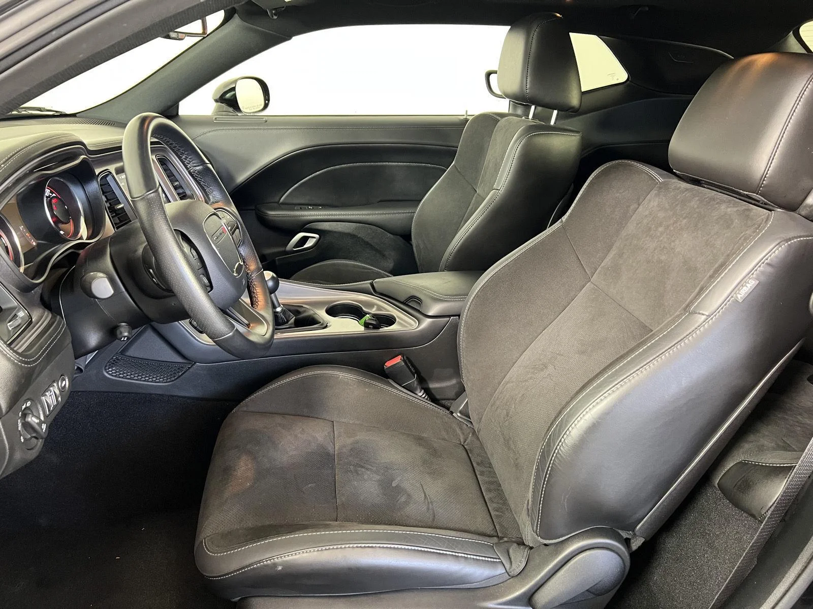 Used 2023 Pitch Black Clearcoat Dodge R/T image 5