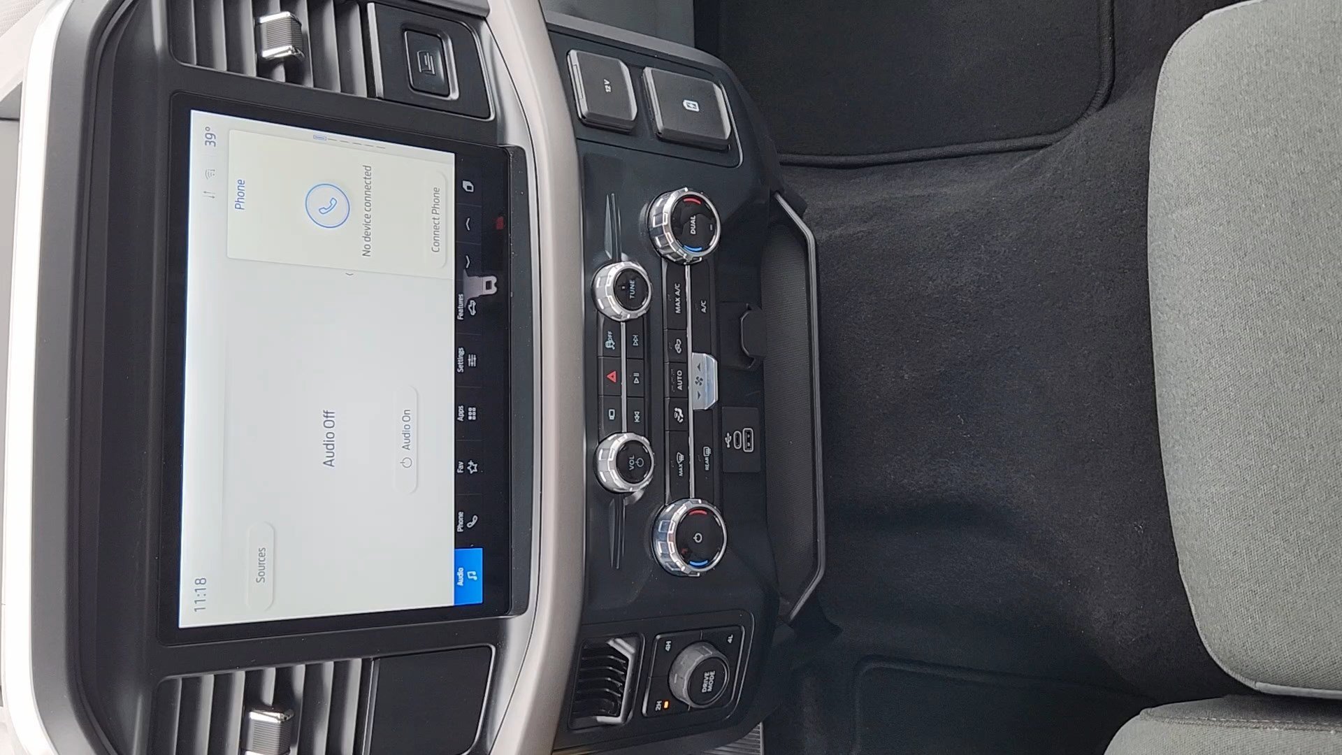 2025 Ford F-150 XLT - Photo 15