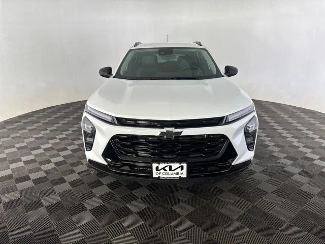 Used 2025 White Chevrolet ACTIV image 3