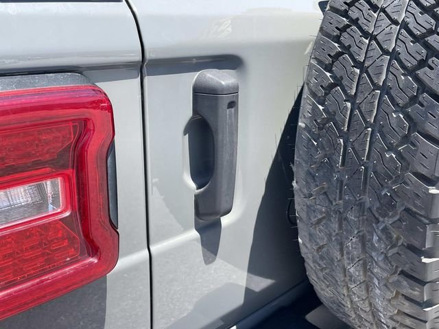 Used 2020 Gray Jeep Unlimited Sport S image 9