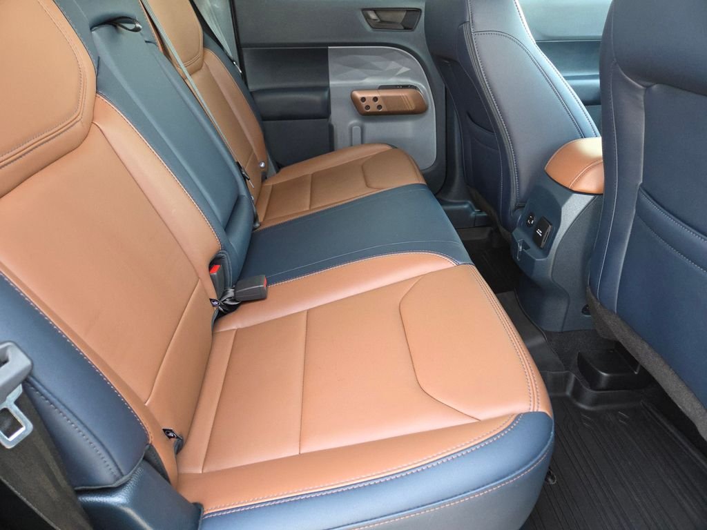 Used 2023 Green Ford Lariat image 20