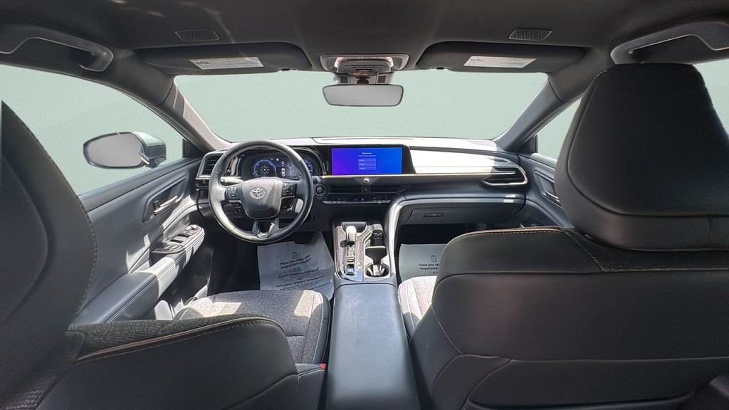 2024 Toyota Crown XLE - Photo 13