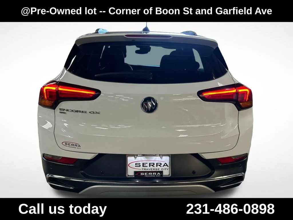 Used 2020 White Buick Essence image 4