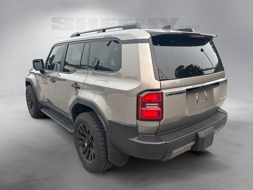 Used 2026  Toyota Base image 14