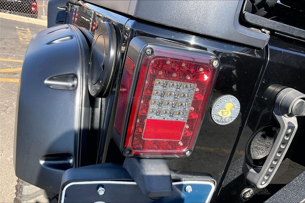 2011 JEEP WRANGLER - Image 25