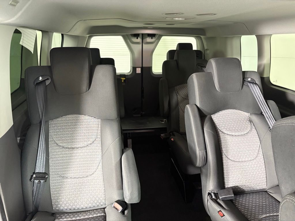 Used 2023 White Ford XLT image 32
