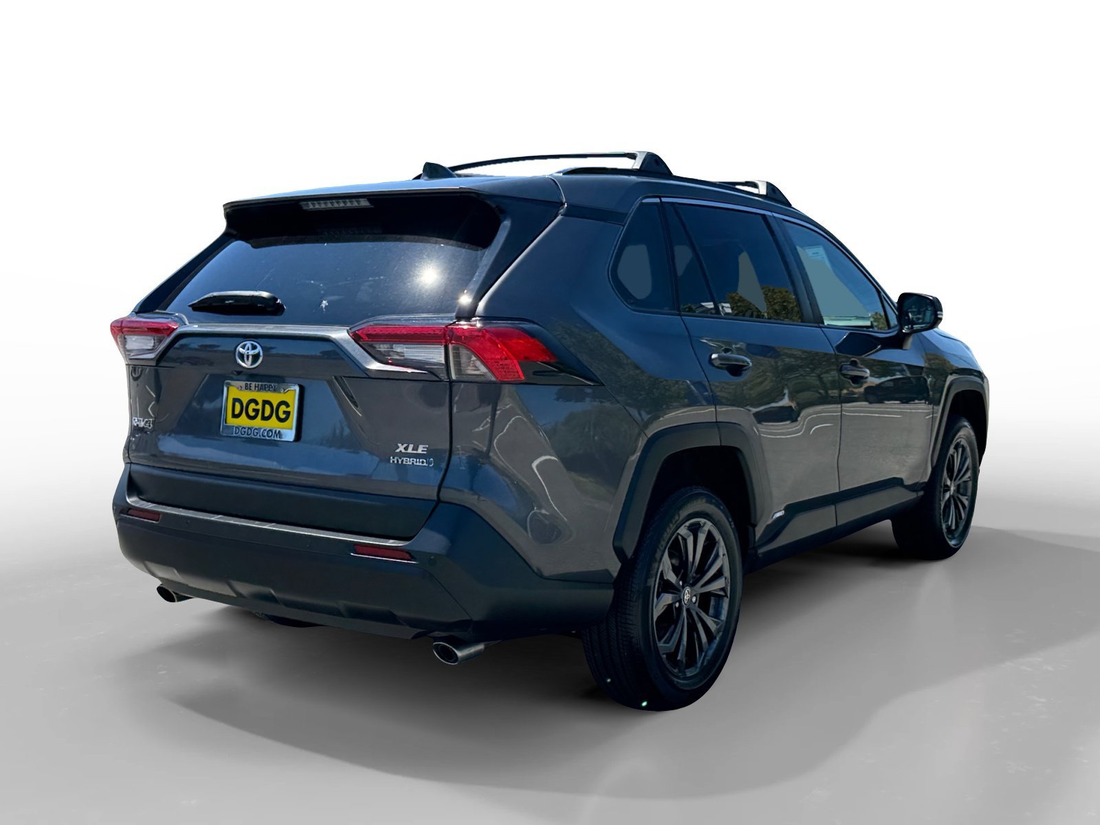 Used 2024 Magnetic Gray Metallic Toyota XLE Premium image 5