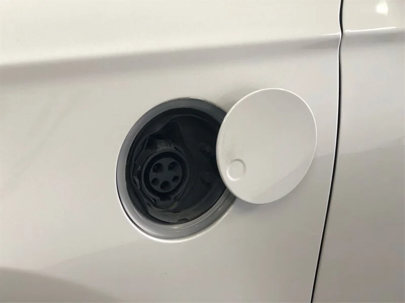 Used 2018 Oxford White Ford Titanium image 20