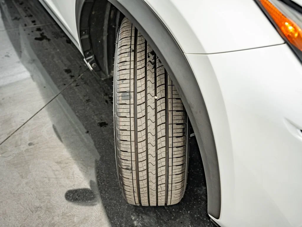Used 2015 White Pearl Lexus 200t image 48