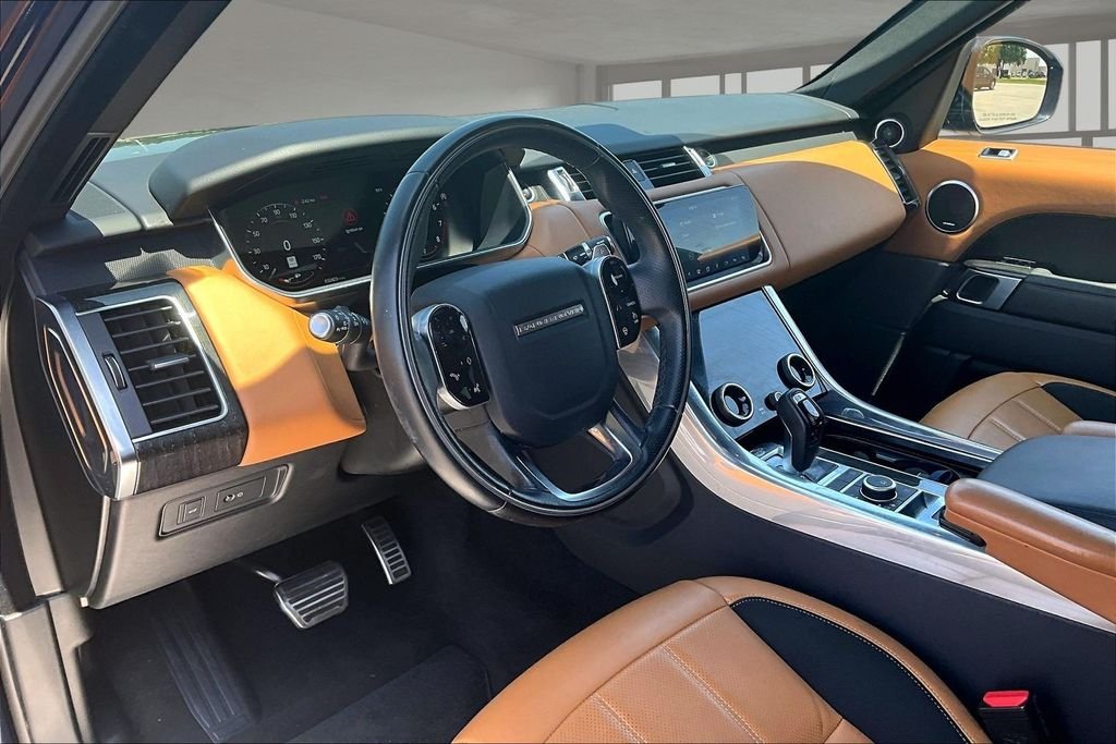 Used 2022 Blue Land Rover HSE Dynamic image 12