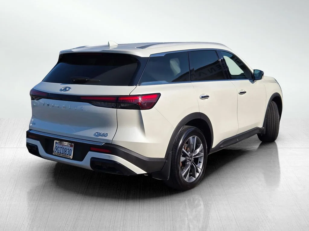Used 2023 Majestic INFINITI LUXE image 4