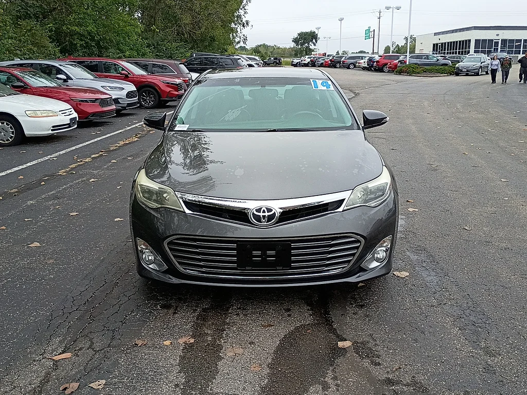 Used 2014 Magnetic Gray Metallic Toyota XLE image 8