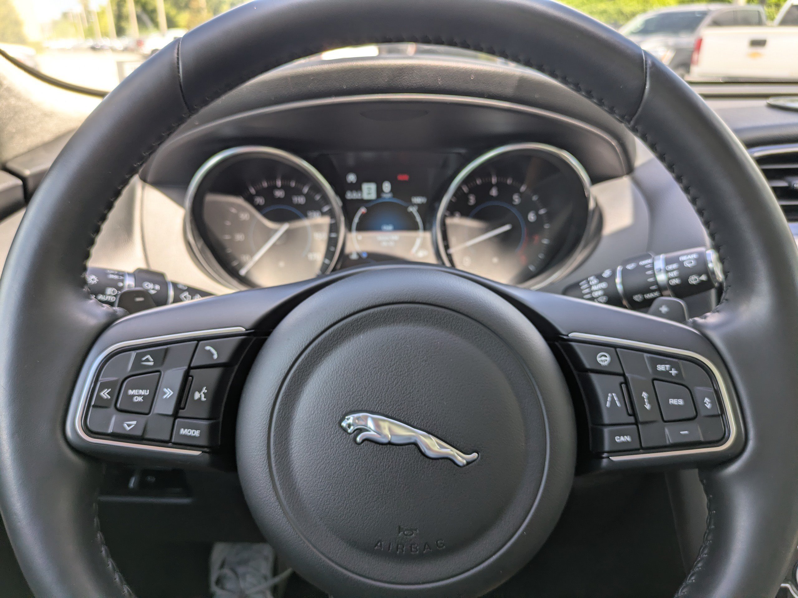 2020 Jaguar F-Pace Premium - Photo 28