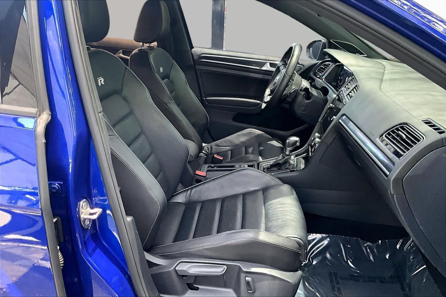 Pre-Owned 2018 Volkswagen Golf R