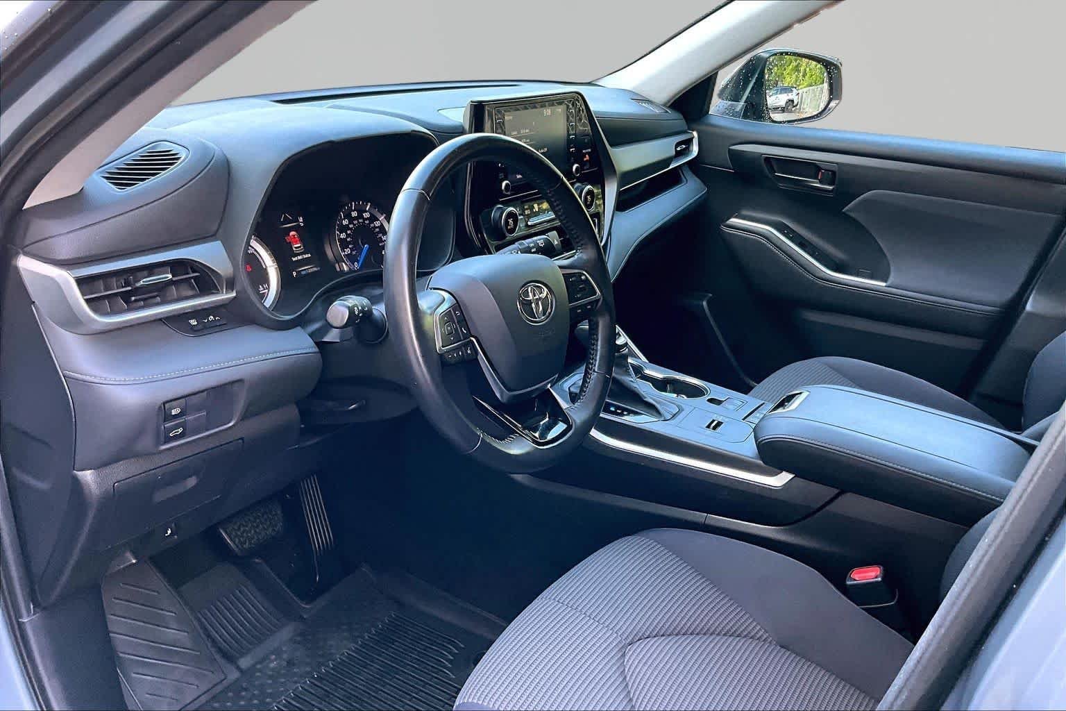 Used 2020 Moon Dust Toyota Hybrid LE image 18