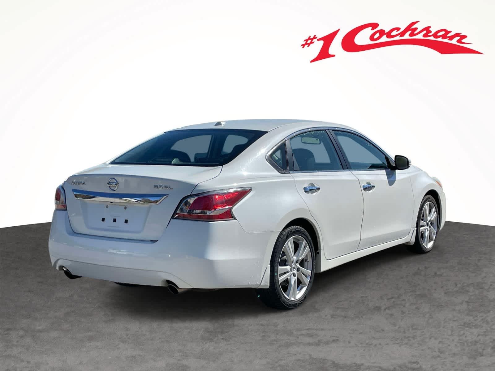 Used 2014 Pearl White Nissan 3.5 SL image 10