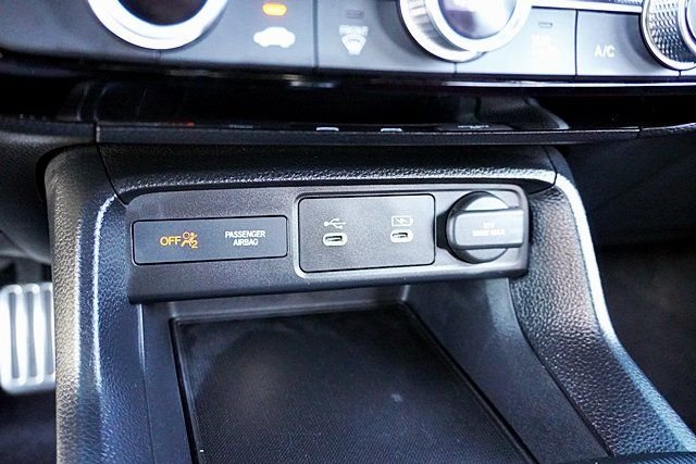 Used 2025  Honda Base image 28