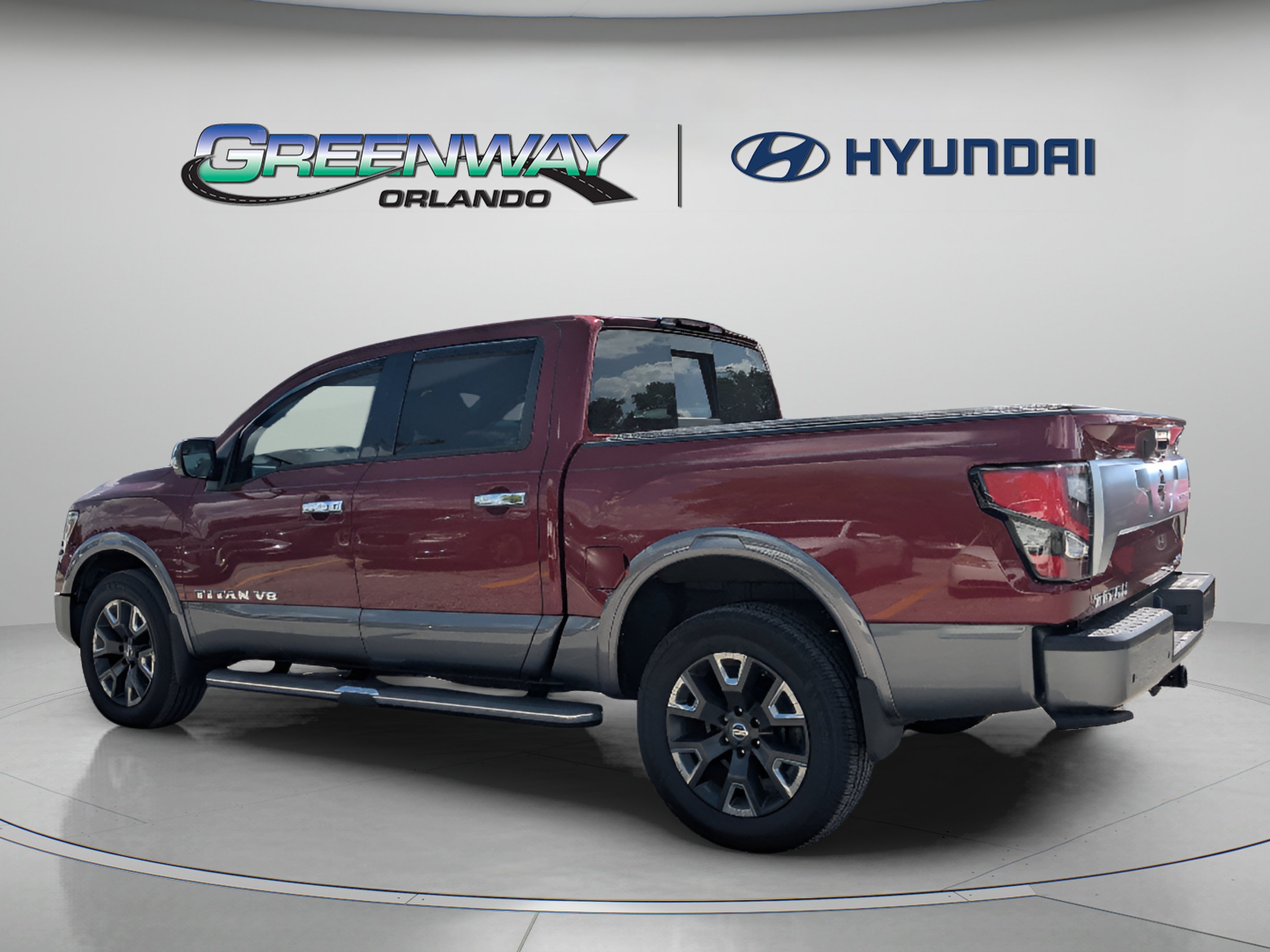 2020 Nissan Titan Platinum Reserve - Photo 6