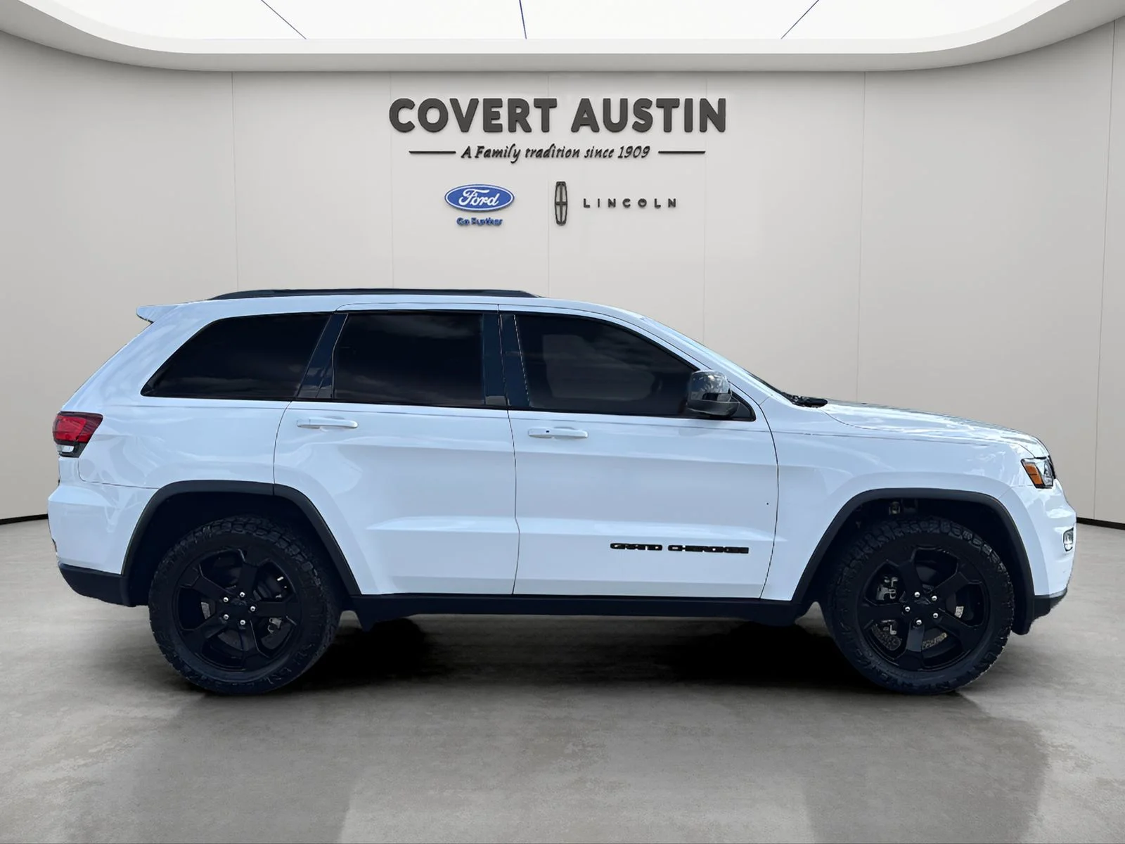 Used 2019 White Jeep Upland Edition image 6