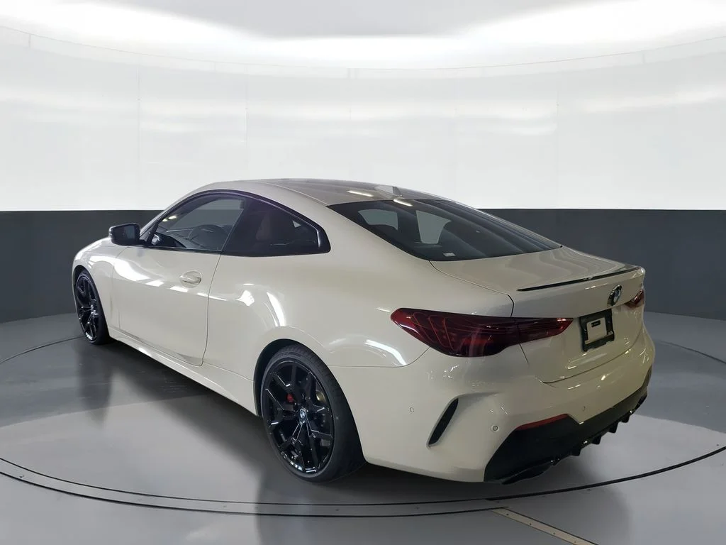 New 2026 Alpine White BMW M440i image 4