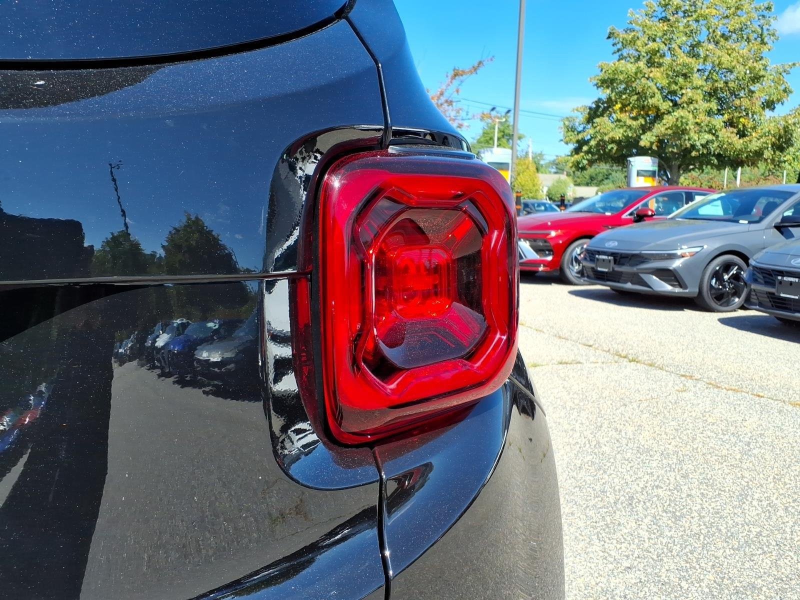Used 2023 Black Clearcoat Jeep Limited image 14
