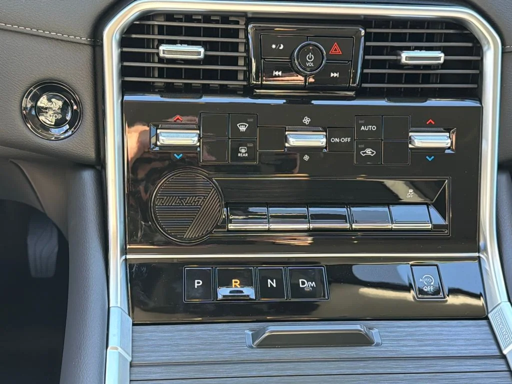 2026 Nissan Armada SV - Photo 26