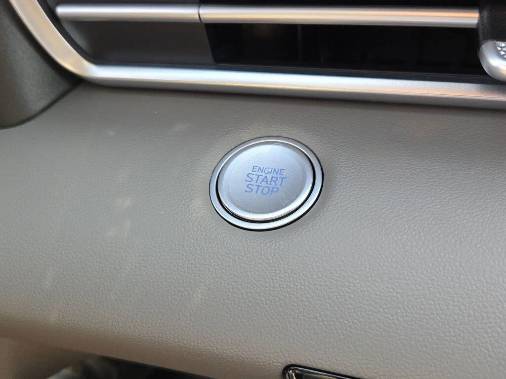 Used 2025 Ecotronic Gray Hyundai SEL Sport image 25