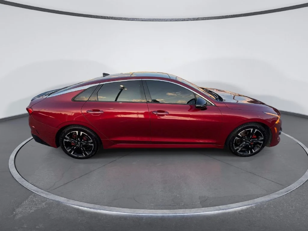 Used 2021 Red Kia GT-Line image 8