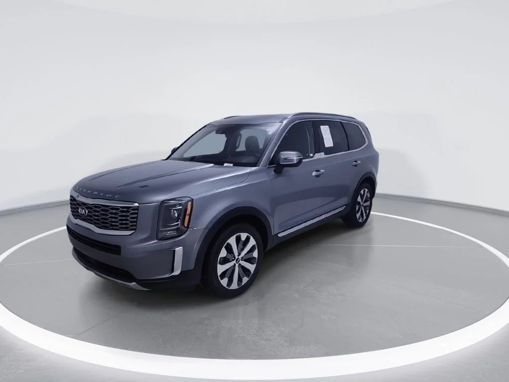Used 2020 Silver Kia S image 3