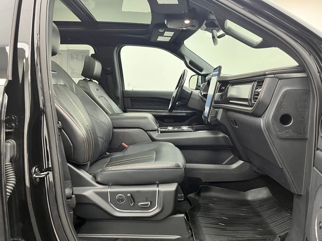 Used 2022 Black Ford Platinum image 34