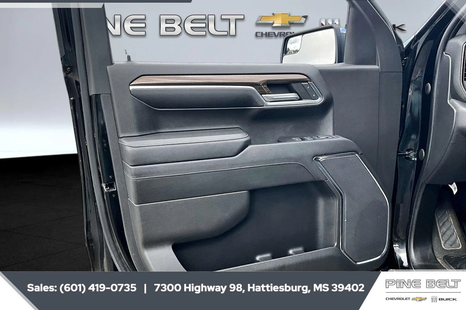Used 2023 Black Chevrolet LT (2FL) image 18