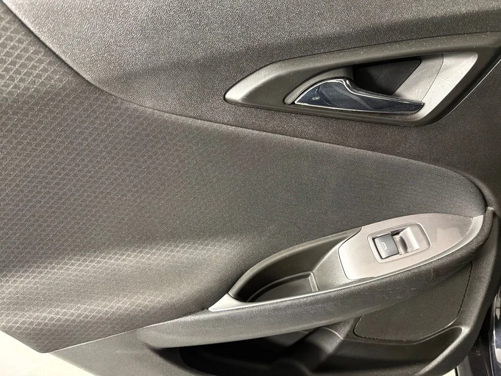 Used 2023 Gray Chevrolet LT image 34