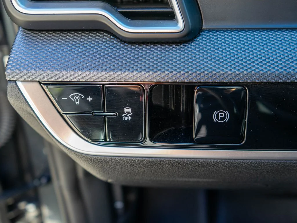 Certified Used 2025 Gray Kia LX image 17