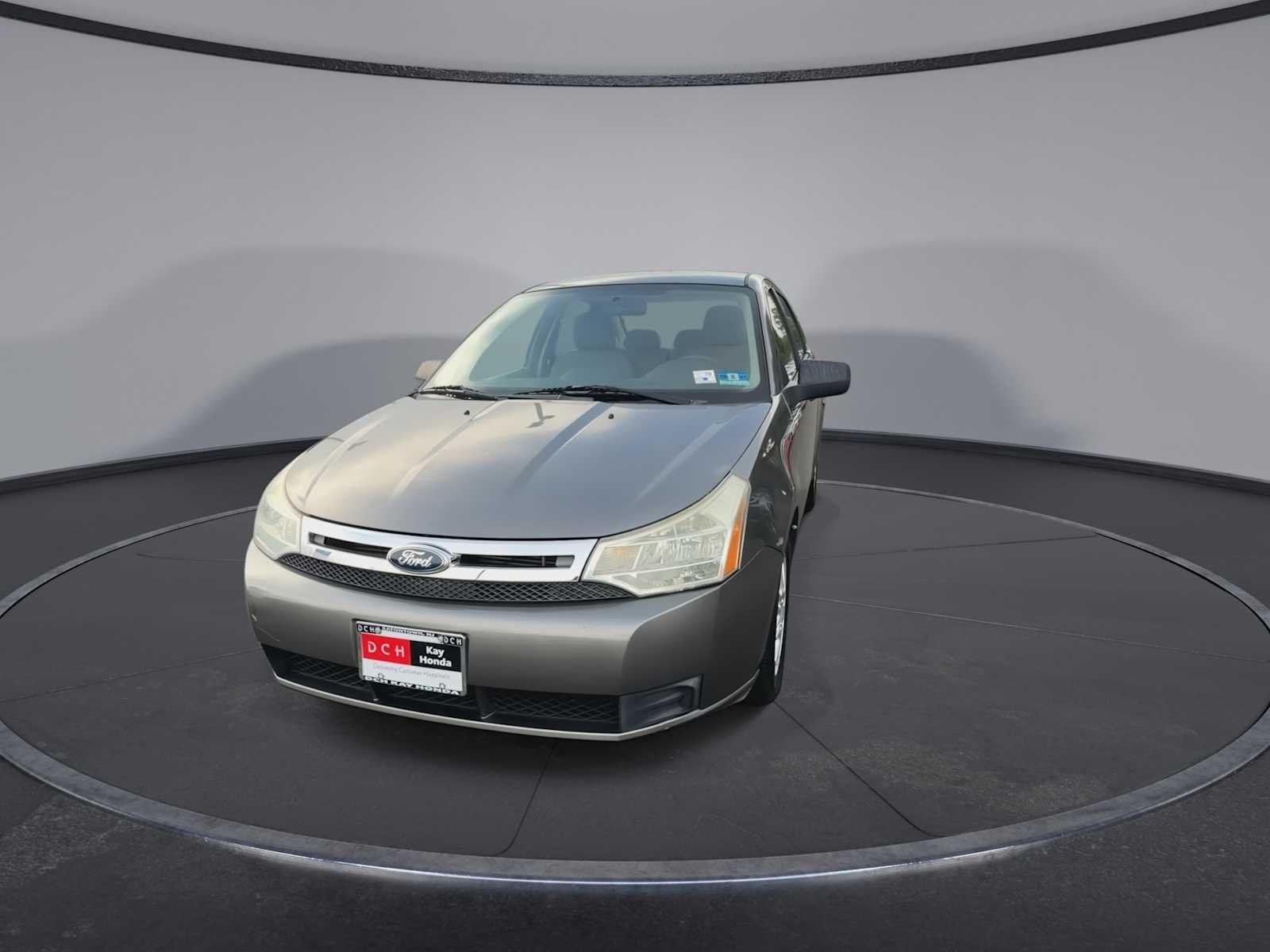 Used 2010 Sterling Grey Metallic Ford SE image 3