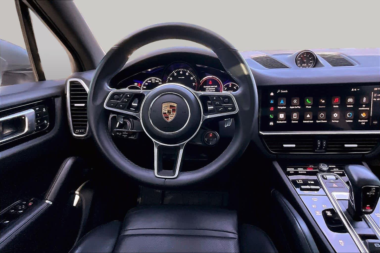 Used 2023  Porsche  image 6