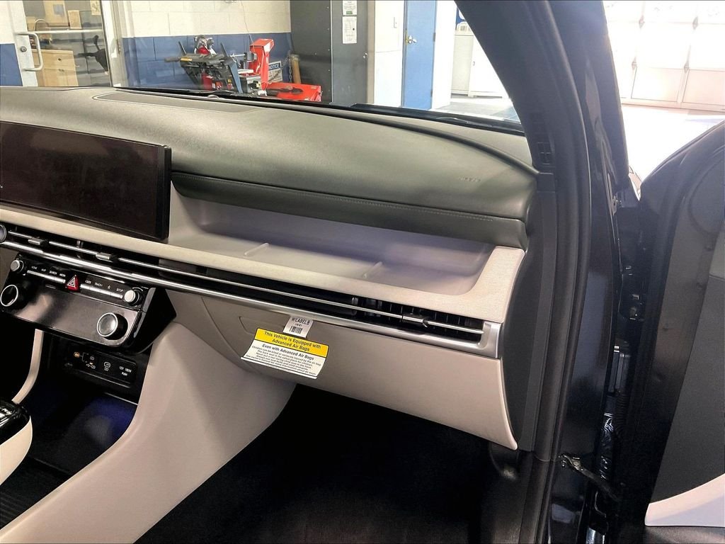 Certified Used 2025 Black Hyundai Limited image 13