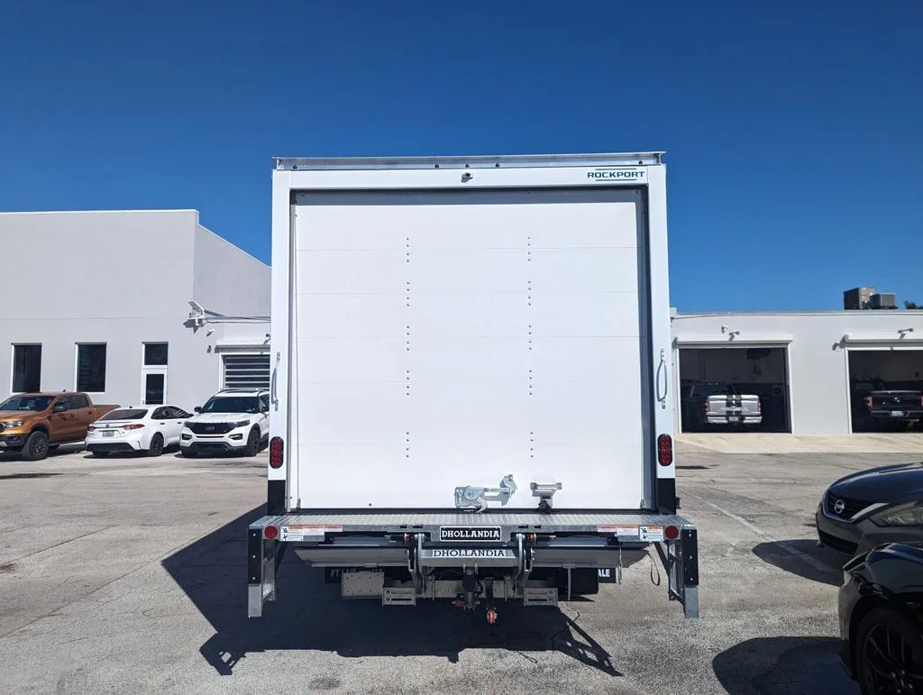New 2026 Oxford White Ford E-450 DRW image 9