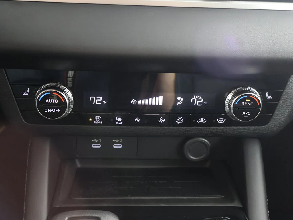 New 2026 Blue Mitsubishi ES image 47