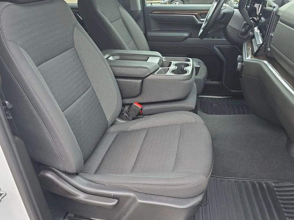 Used 2023 Summit White Chevrolet LT image 29