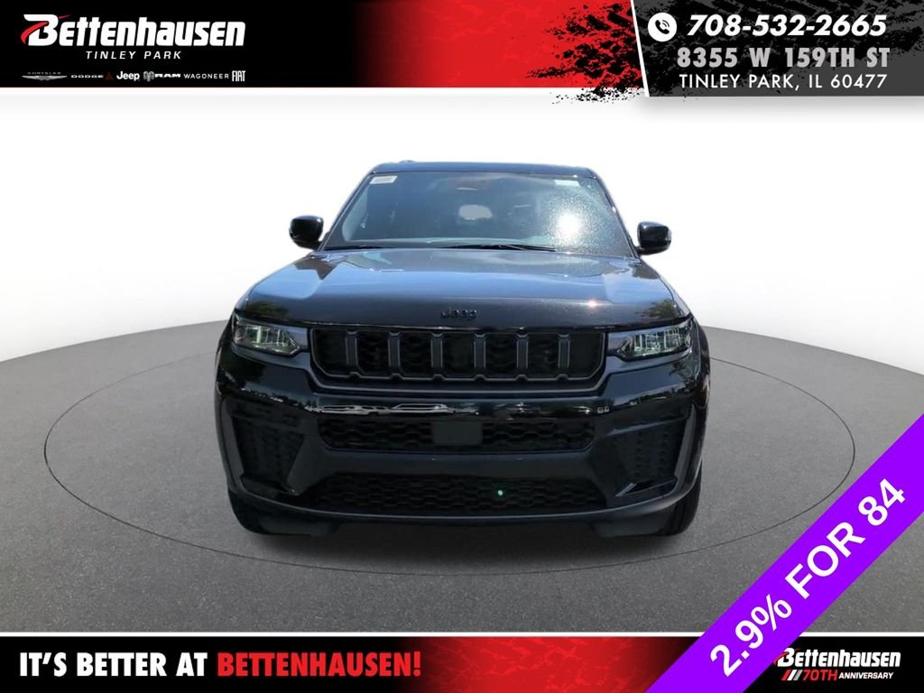 New 2026 Diamond Black Crystal Pearl-Coat Exterior Paint Jeep Altitude image 2