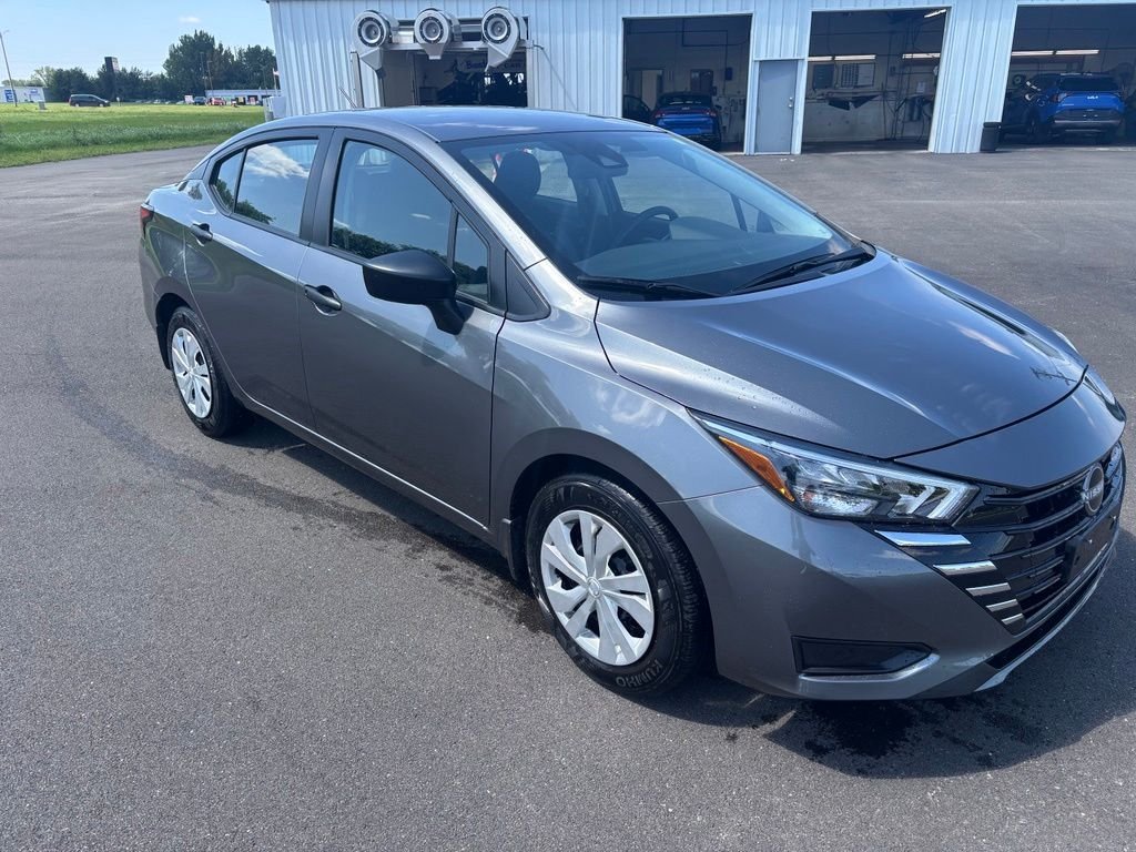 Used 2025 Gun Metallic Nissan 1.6 S image 4
