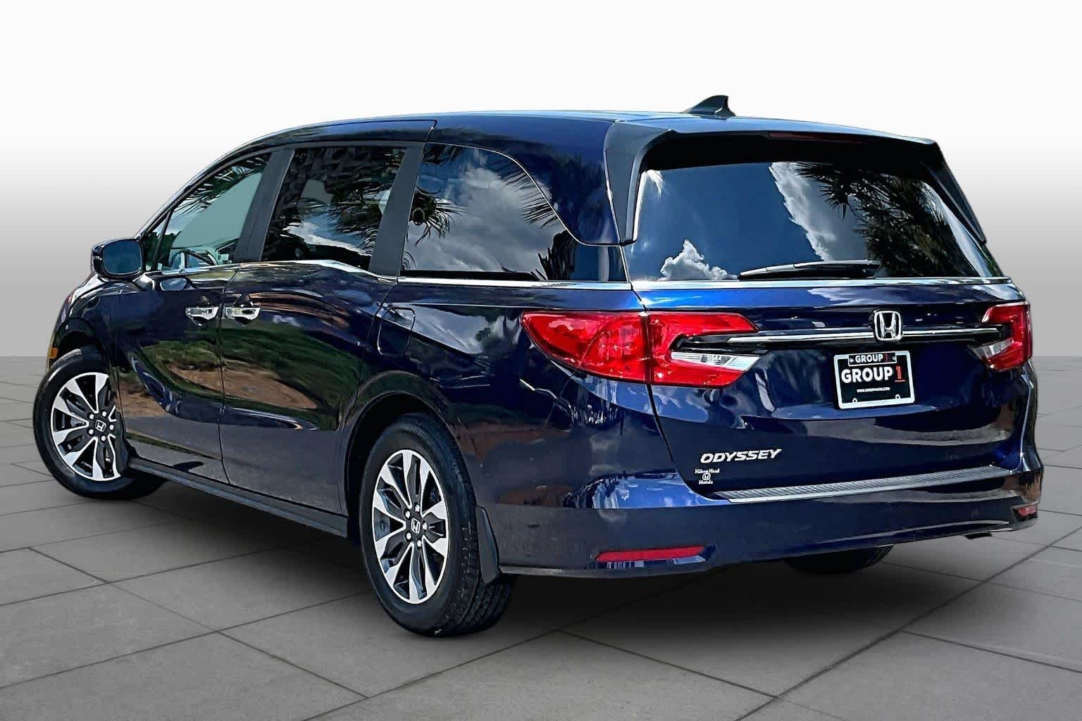 Used 2023 Obsidian Blue Pearl Honda EX-L image 12