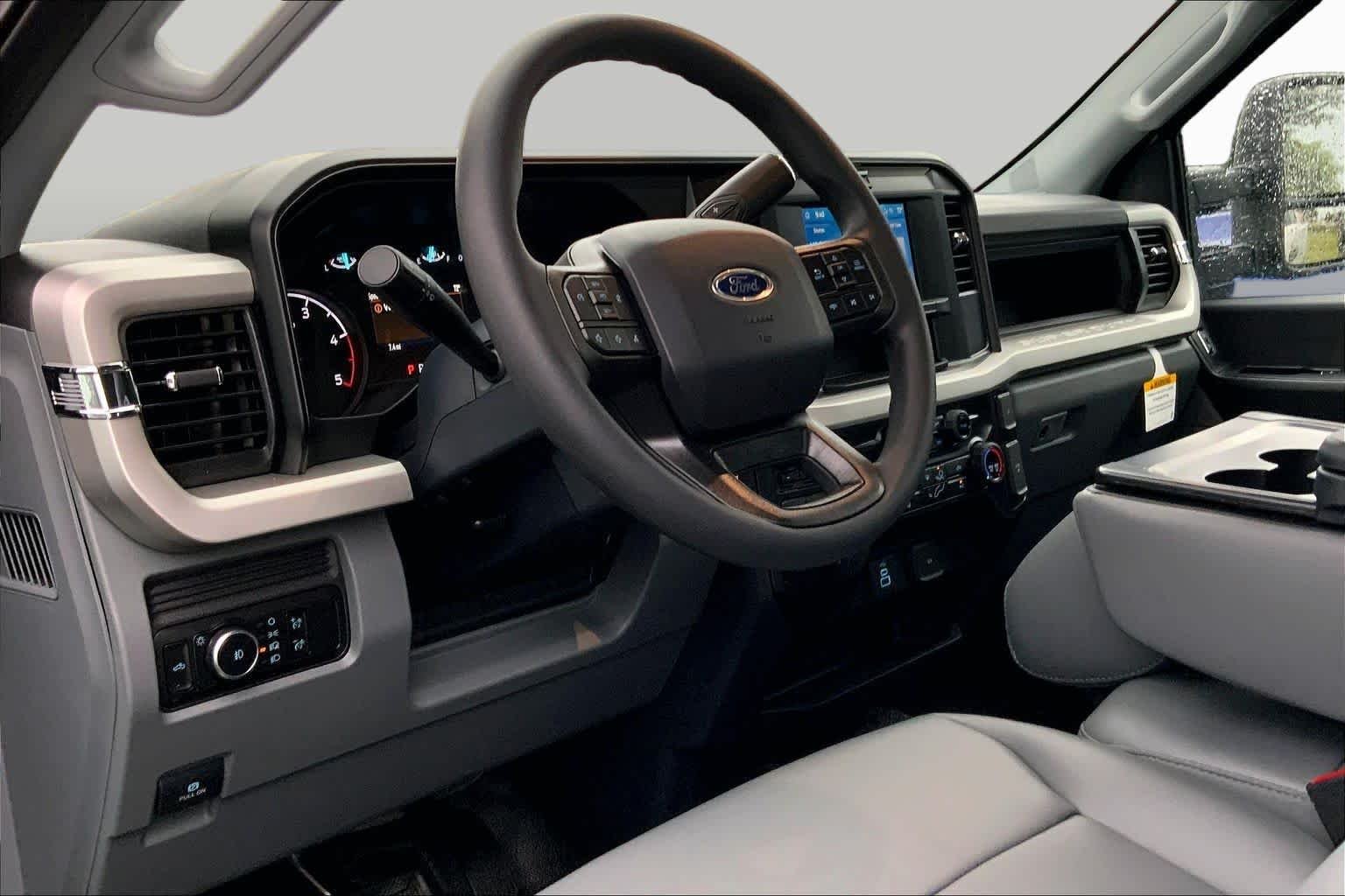 New 2026 Oxford White Ford F-250® XL image 6