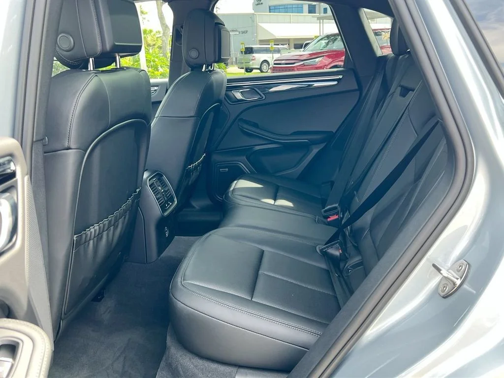2026 Porsche Macan T - Photo 20